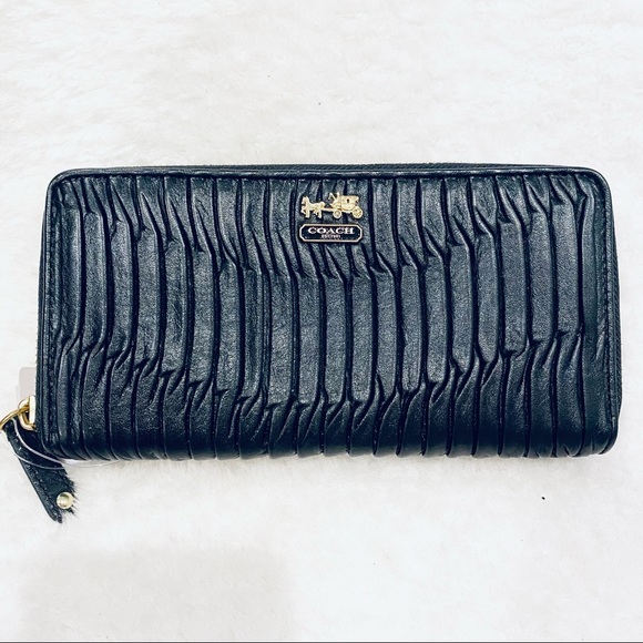 NWT COACH Madison Gathered Large Accordion Zip Wallet 46481 BBKBK - Picture 1 of 8